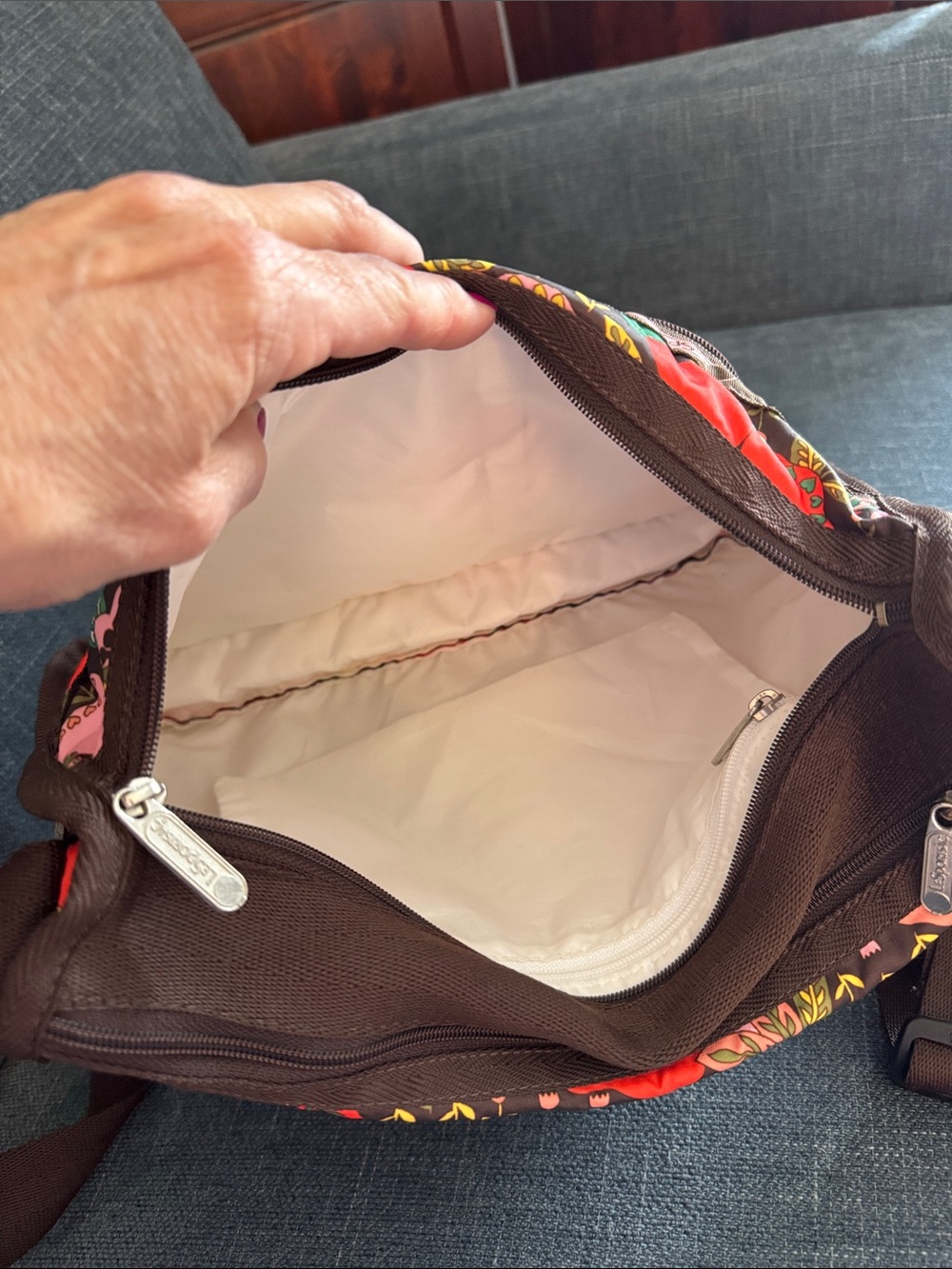 LeSportsac floral bag - Picture 7 of 13